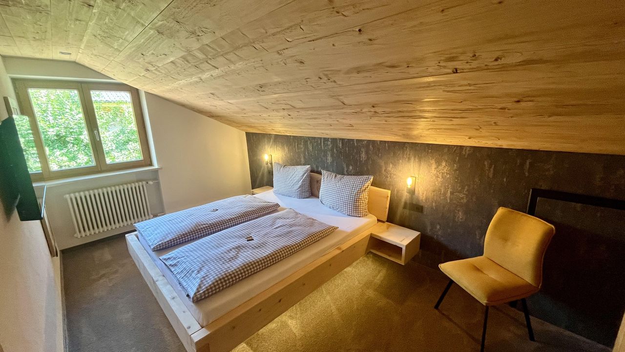 Schlafzimmer 2 Zirbe 2.OG Schlafzimmer 2 Zirbe 2.OG